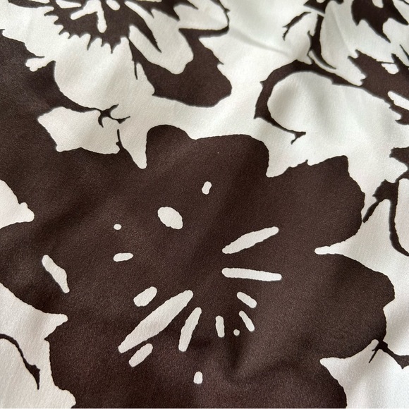 Le Château Floral Knee-length Satin Cocktail Dress - Picture 4 of 6